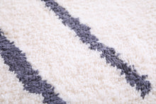 Custom white wool Moroccan handmade rug - Minimalist elegance