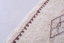 Cream Moroccan runner rug with brown pattern – Custom size