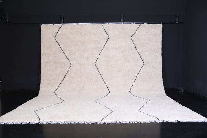 Minimalist Moroccan Wool Rug - Natural Beige