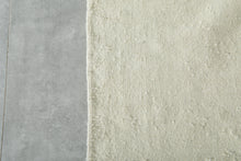 Elegant Minimalist Moroccan Rug- Custom Handwoven Rug - Kilim Rug
