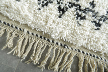 White beni ourain rug with black geometric design - Custom size