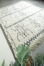 White beni ourain rug with black geometric design - Custom size