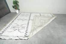 White beni ourain rug with black geometric design - Custom size