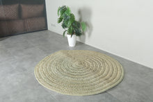 Round Moroccan hassira - 5.1 ft