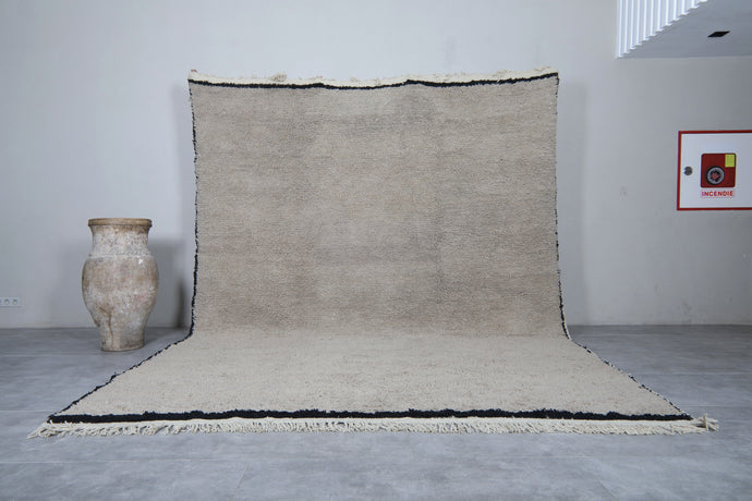 Neutral Berber Wool Rug with Black Border - Handwoven Moroccan Carpet
