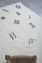 Moroccan flatwoven rug - Custom berber carpet