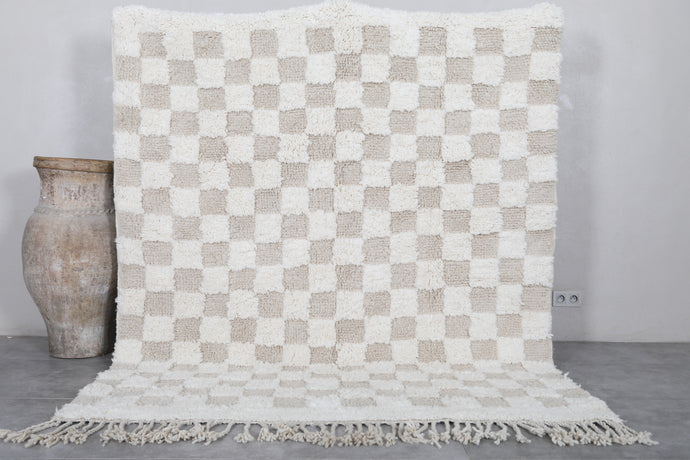 Neutral Checkered Wool Rug - Handwoven Elegance