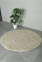 Soft Woven Round Rug – Handcrafted Textured Cotton Blend