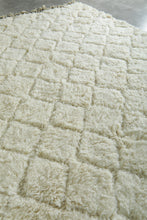 Custom Handwoven Moroccan Rug – Minimalist Cream/White Shaggy Wool Carpet