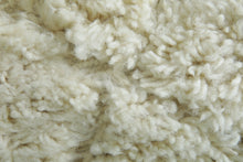 Custom Handwoven Moroccan Rug – Minimalist Cream/White Shaggy Wool Carpet