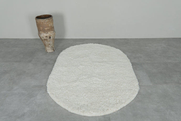 Oval Handwoven  Rug - Minimalist Custom Design - White Moroccan Wool Rug