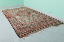 Vintage moroccan rug 5.5 x 9.9 feet - Handmade berber wool rug -