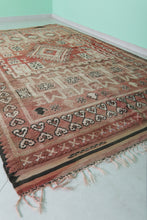 Vintage moroccan rug 5.5 x 9.9 feet - Handmade berber wool rug -
