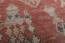Vintage moroccan runner rug 6.2 x 9 feet  - Handmade berber wool -