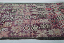 Handmade moroccan wool rug 5.9 x 10.5 feet - Vintage berber tribal design
