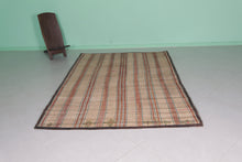 Tuareg rug 5.6 X 8.5 Feet