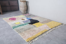 Moroccan rug 5.6 X 7.7 Feet