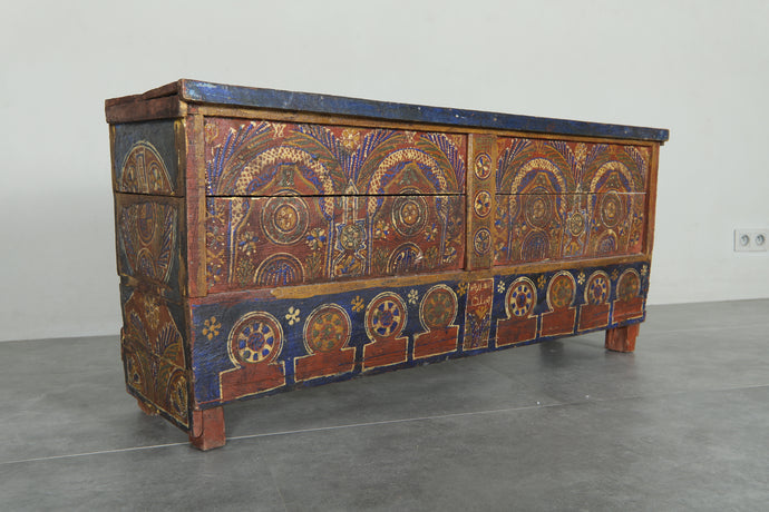 Vintage Moroccan chest  H 23.2 inches x W 51.1 inches x D 12.9 inches