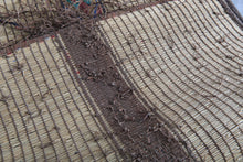 Large Tuareg Rug 8.6 x 16 FT – Handwoven Beige Desert Mat with Red Tribal Stripes