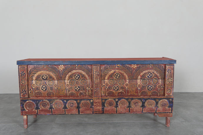 Vintage Moroccan chest H 22.4 inches x W 50.3 inches x D 11.8 inches