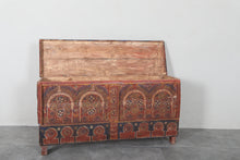 Vintage Moroccan chest H 24.4 inches x W 48.4 inches x D 14.3 inches