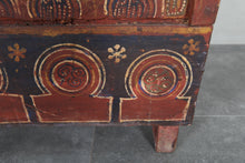 Vintage Moroccan chest H 24.4 inches x W 48.4 inches x D 14.3 inches