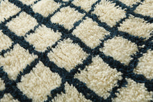 Moroccan checkered rug - Navy blue & cream - Custom size