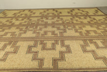 Tuareg rug - Bold linear cross pattern in beige & brown - 11.7 ft X 16.8 ft