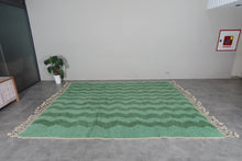 Custom green zigzag wool rug - Handwoven modern Moroccan style