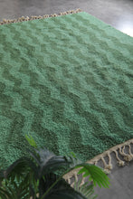 Custom green zigzag wool rug - Handwoven modern Moroccan style