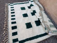 Moroccan wool rug - Cream & dark green geometric - Custom size