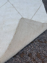 Custom beni ourain rug - Cream with subtle diamond lines