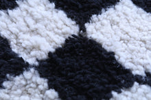 Black and white checkered round rug - Handmade Moroccan wool carpet