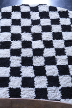Black and white checkered round rug - Handmade Moroccan wool carpet