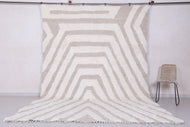 Custom modern Moroccan wool rug - Cream & beige geometric
