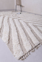 Custom modern Moroccan wool rug - Cream & beige geometric