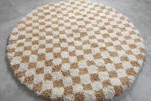 Moroccan round checkered rug - Handmade beige & white wool carpet