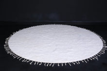 Elegant Moroccan round rug - Handmade white rug with tassels