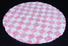 Round checkered rug – Pink and white handmade rug