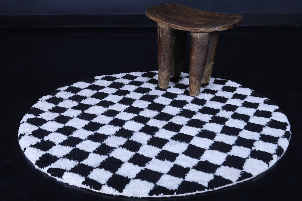 Black and white checkered round rug - Handmade Moroccan wool carpet