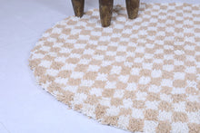 Custom Moroccan round rug - Beige checkered carpet