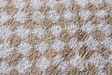 Custom Moroccan round rug - Beige checkered carpet