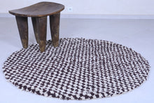Moroccan round rug - Brown checkered berber design