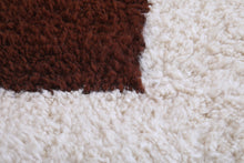 White & brown custom Moroccan rug – Warm and inviting design