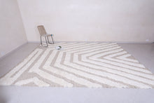 Custom modern Moroccan wool rug - Cream & beige geometric