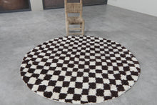 Handmade Moroccan round rug - Checkered pattern