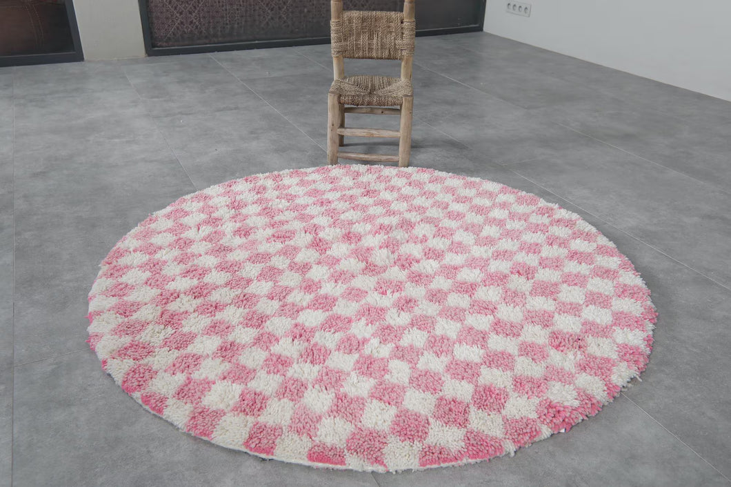 Pink & white checkered round Moroccan rug - Handmade custom sizes