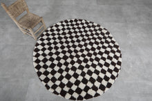 Handmade Moroccan round rug - Checkered pattern