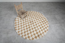 Moroccan round checkered rug - Handmade beige & white wool carpet