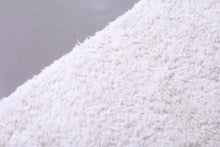 White custom shaggy rug - Handmade Moroccan berber rug